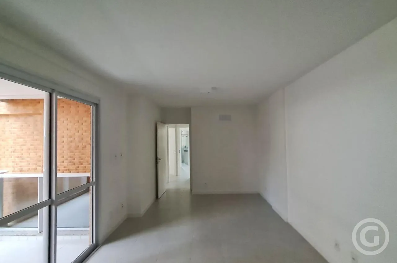 Furnished 82 m² apartment with mountain views — photo 7
