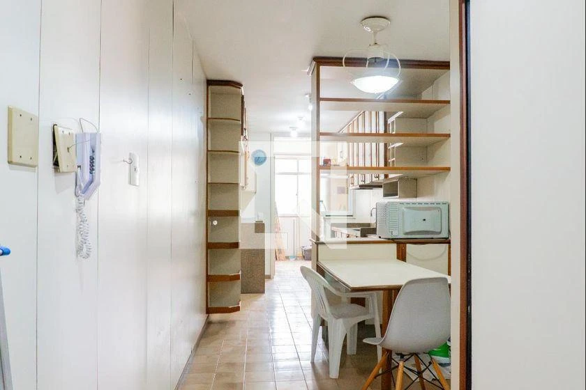 Home office in a 4-bedroom apartment, 174 m² — photo 36