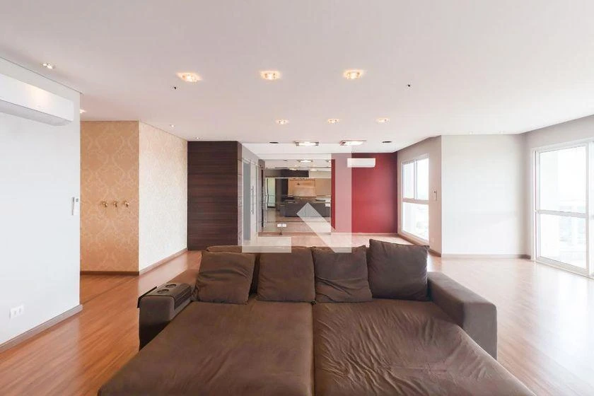 266 m² apartment with a bathtub and a walk-in closet — photo 11
