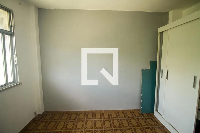 2-bedroom apartment in a building with a pool — photo 3