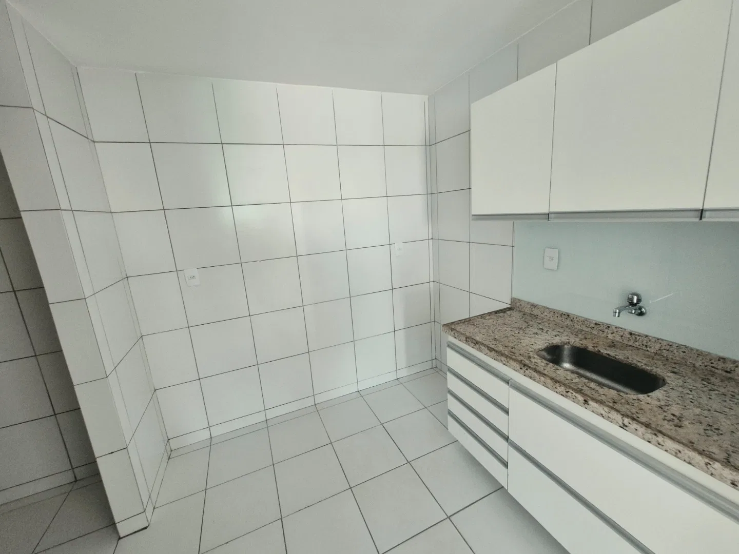 71 m² apartment with 3 bedrooms and 1 en-suite — photo 4