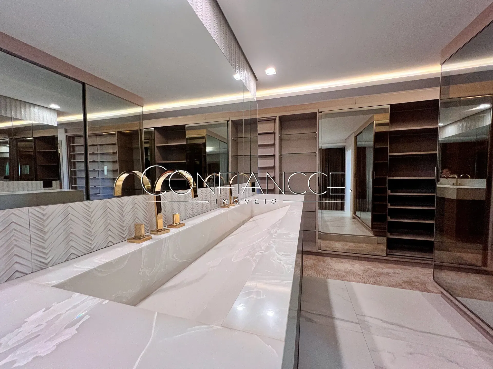 Apartamento de 463 m² con 3 suites y 4 plazas — photo 29