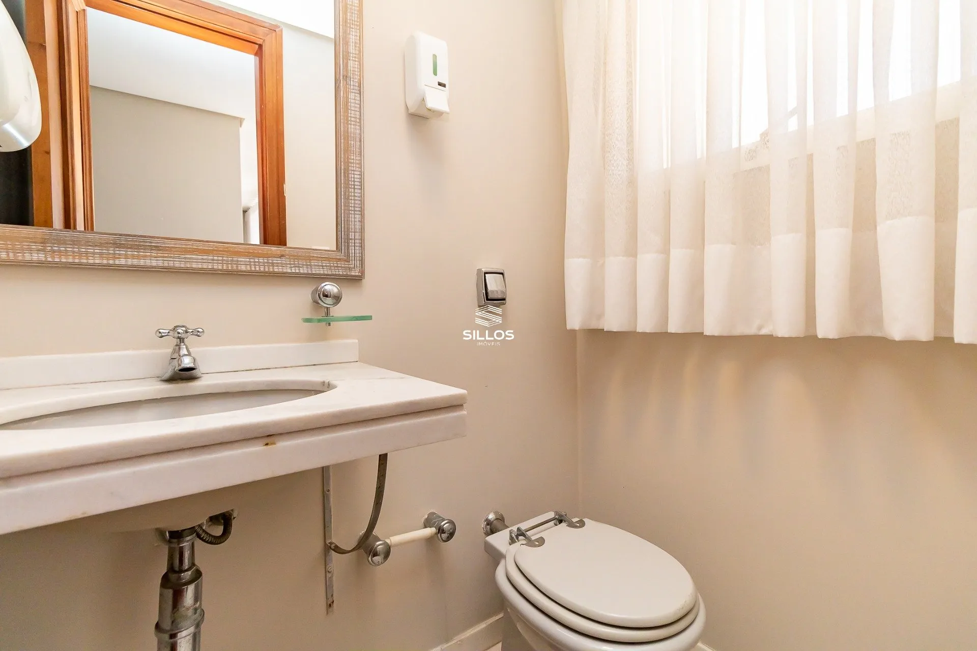 Apartamento de 241 m² con 4 dormitorios y cocina abierta — photo 44