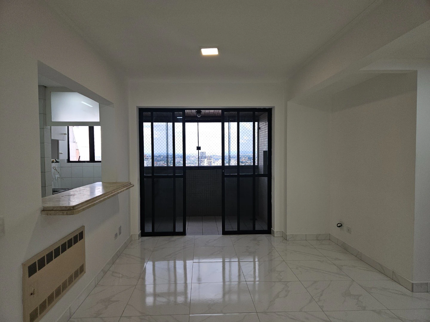Apartamento de 1 quarto com varanda envidraçada, Centro — photo 2