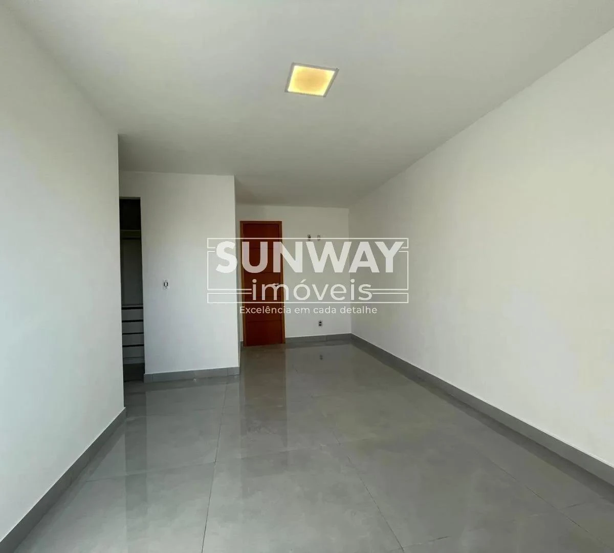 Casa, 380 m², com janelas do piso ao teto — photo 10
