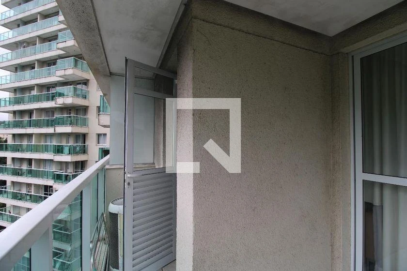 One-bedroom apartment with a mountain view in Rio de Janeiro — photo 5