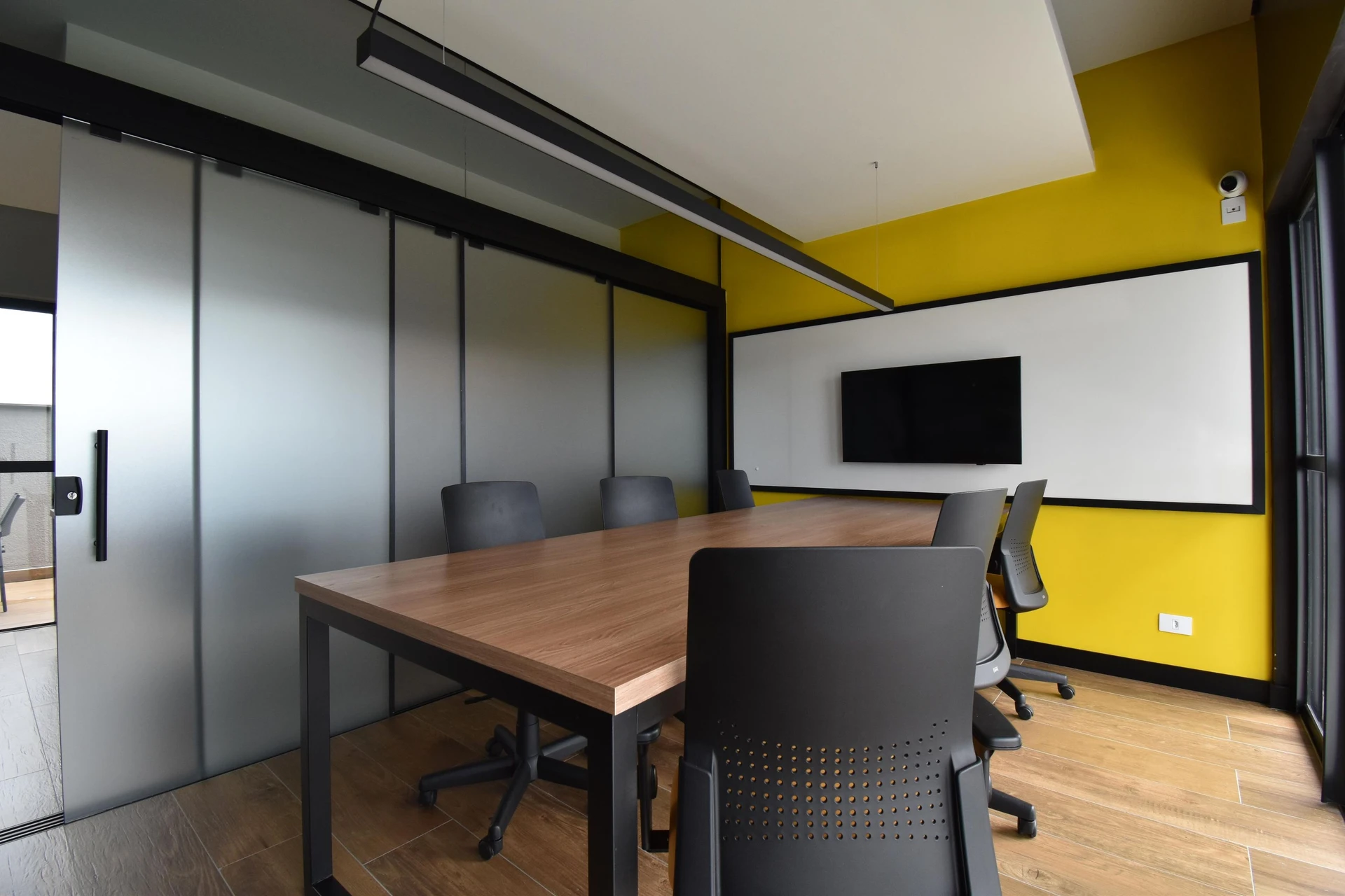 Панорамні вікна та 3 спальні: квартира 68 м² — photo 22