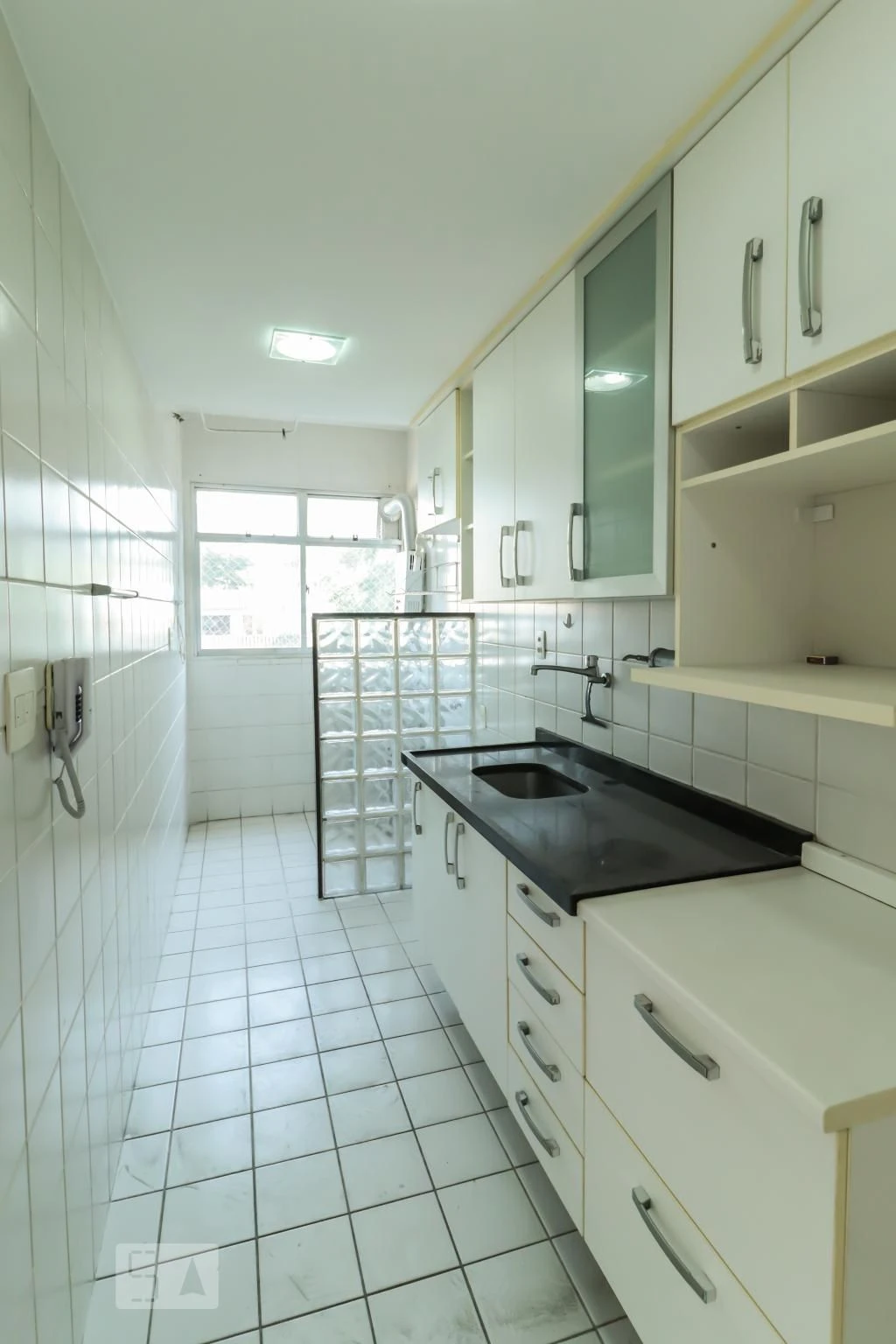 Квартира с 2 спальнями, 1 ванной и отдельной кухней — photo 10