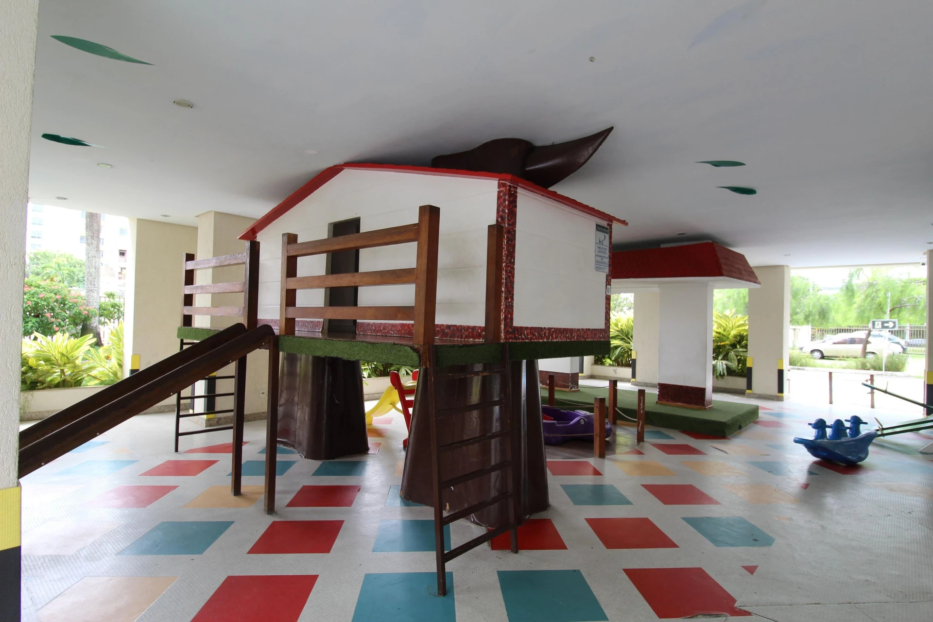 Apartment with 3 bedrooms and 2 bathrooms plus balcony — photo 33
