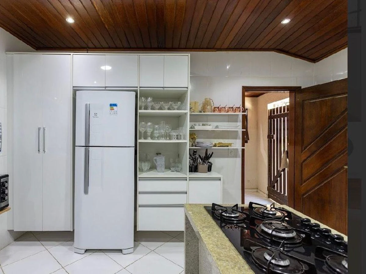 House with 8 bedrooms and 5 en-suites, 1500 m² — photo 16