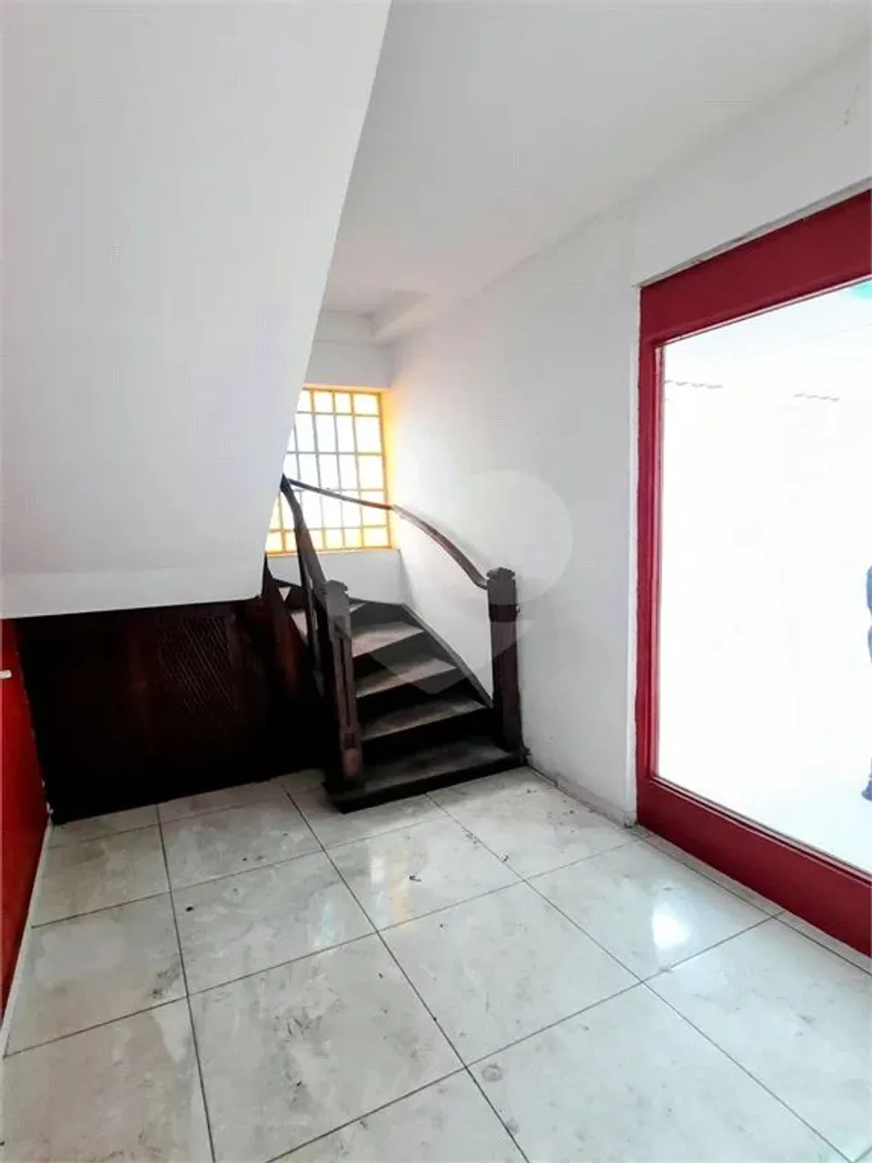 Unfurnished house with 5 bedrooms and 5 bathrooms — photo 16