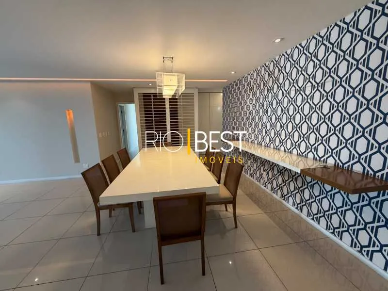 Apartment with 4 suites and a glassed-in balcony — photo 5