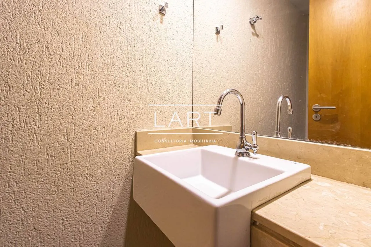 4-bedroom apartment, 2 with their own bathrooms, 193 m² — photo 12