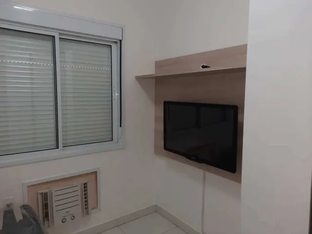 2-bedroom apartment with 1 parking space and living room — photo 12