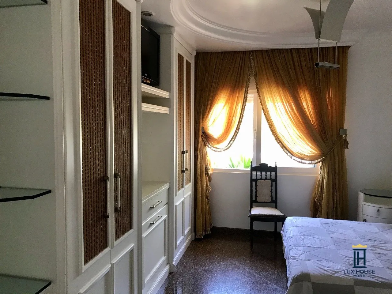 Casa com 6 dormitórios e 5 suítes com fogão a gás — photo 23