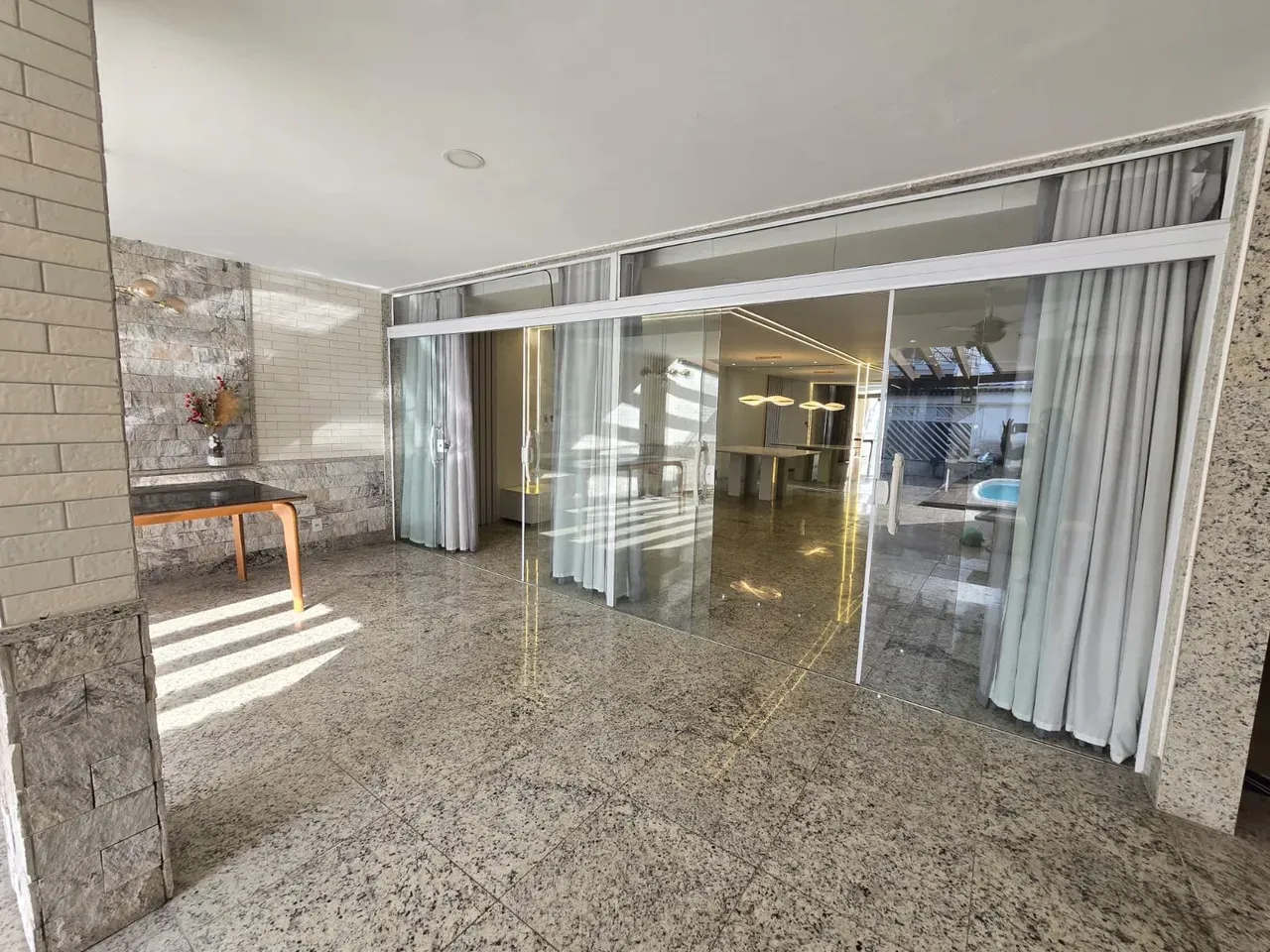 Casa para aluguel com 300 m², 5 quartos e cozinha a gás — photo 24