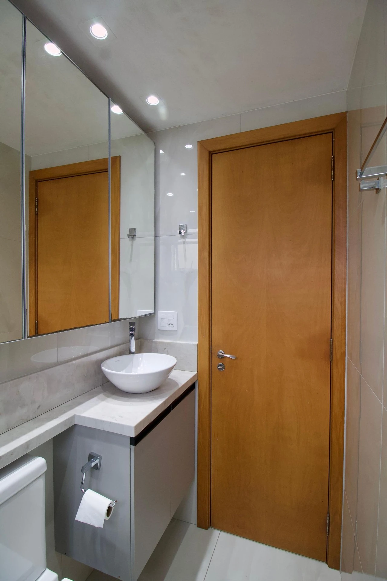 Apartamento de 2 quartos com máquina de lavar — photo 13