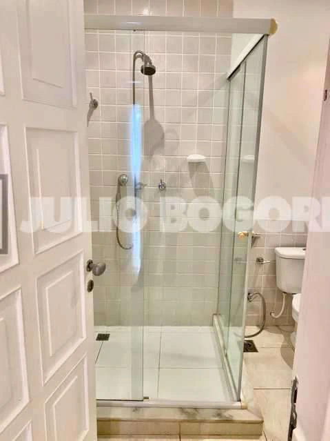 Apartamento mobiliado com 3 quartos e 341 m² — photo 13