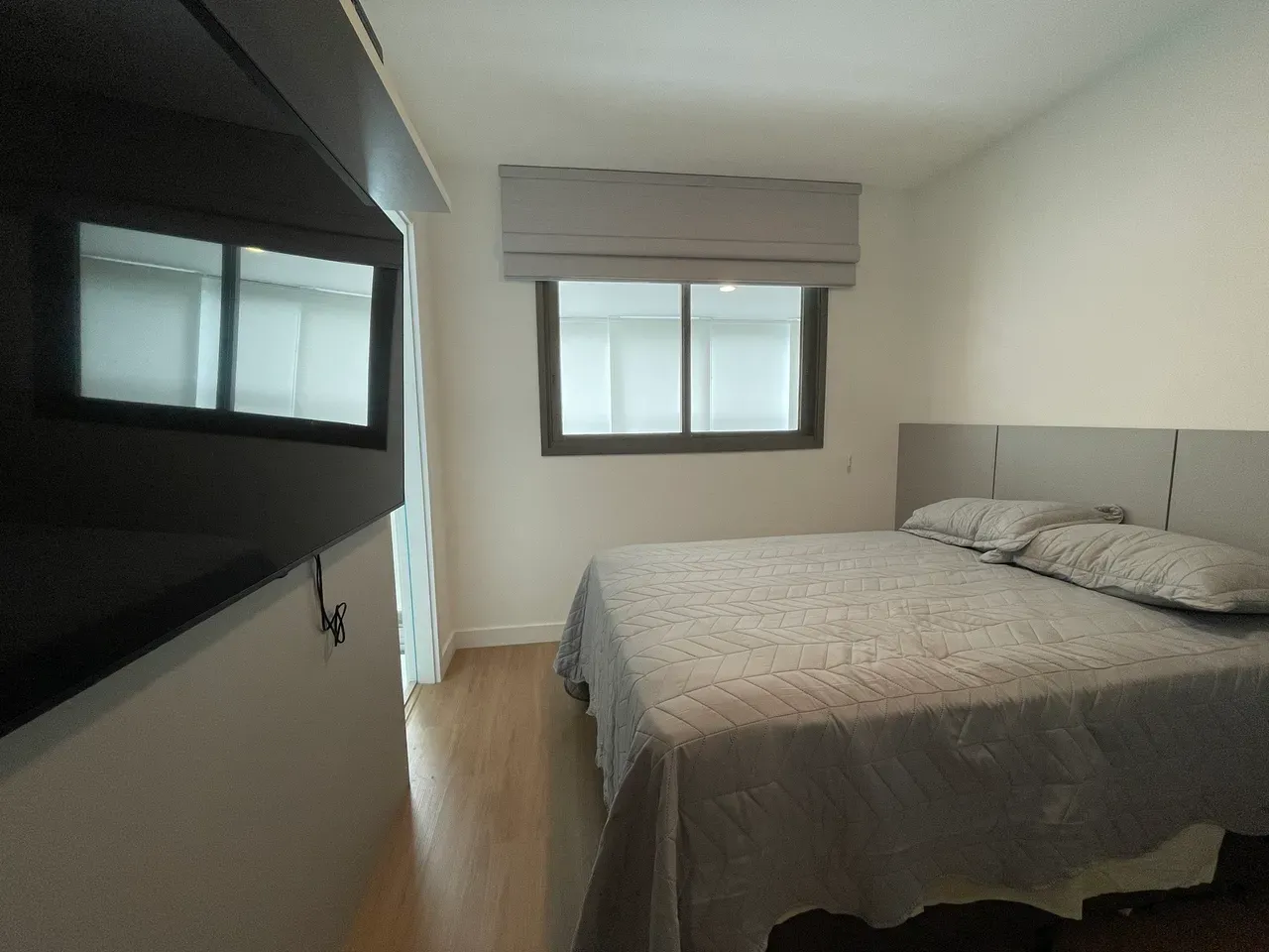 Furnished 151 m² apartment with 3 en-suite bedrooms and 2 parking — photo 9