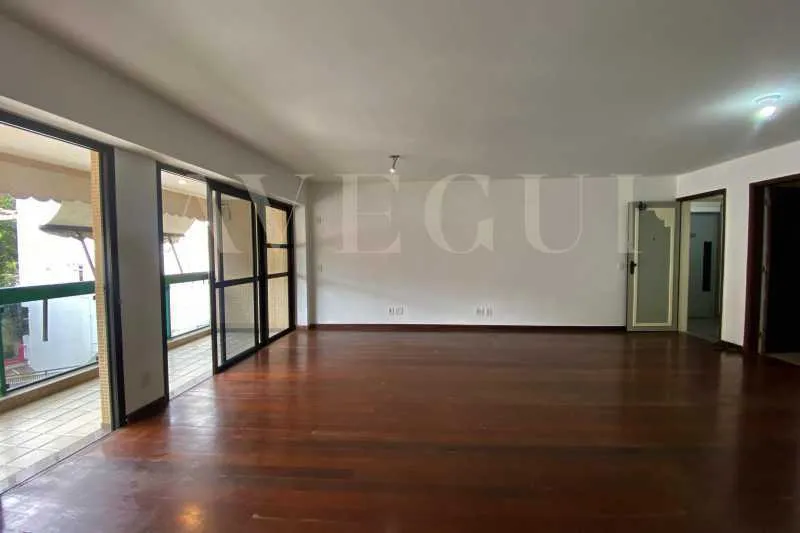 Washing machine in a 2-bedroom apartment, 103 m² — photo 6
