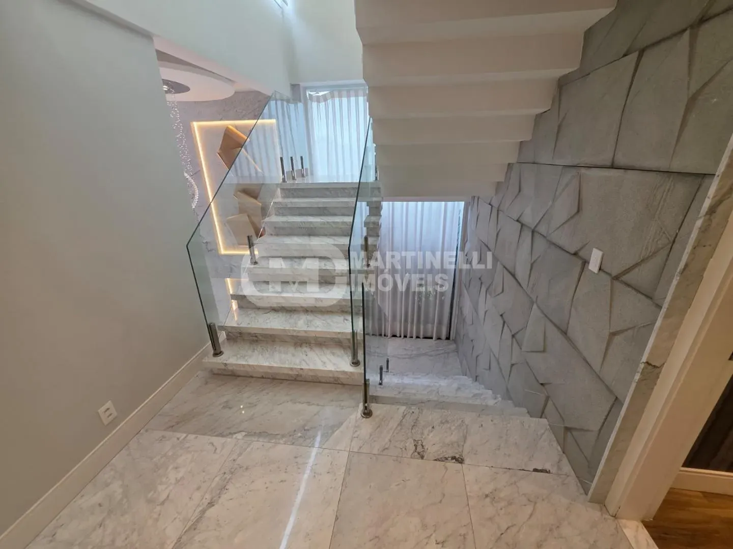 Furnished house with 5 bedrooms and 5 bathrooms — photo 22