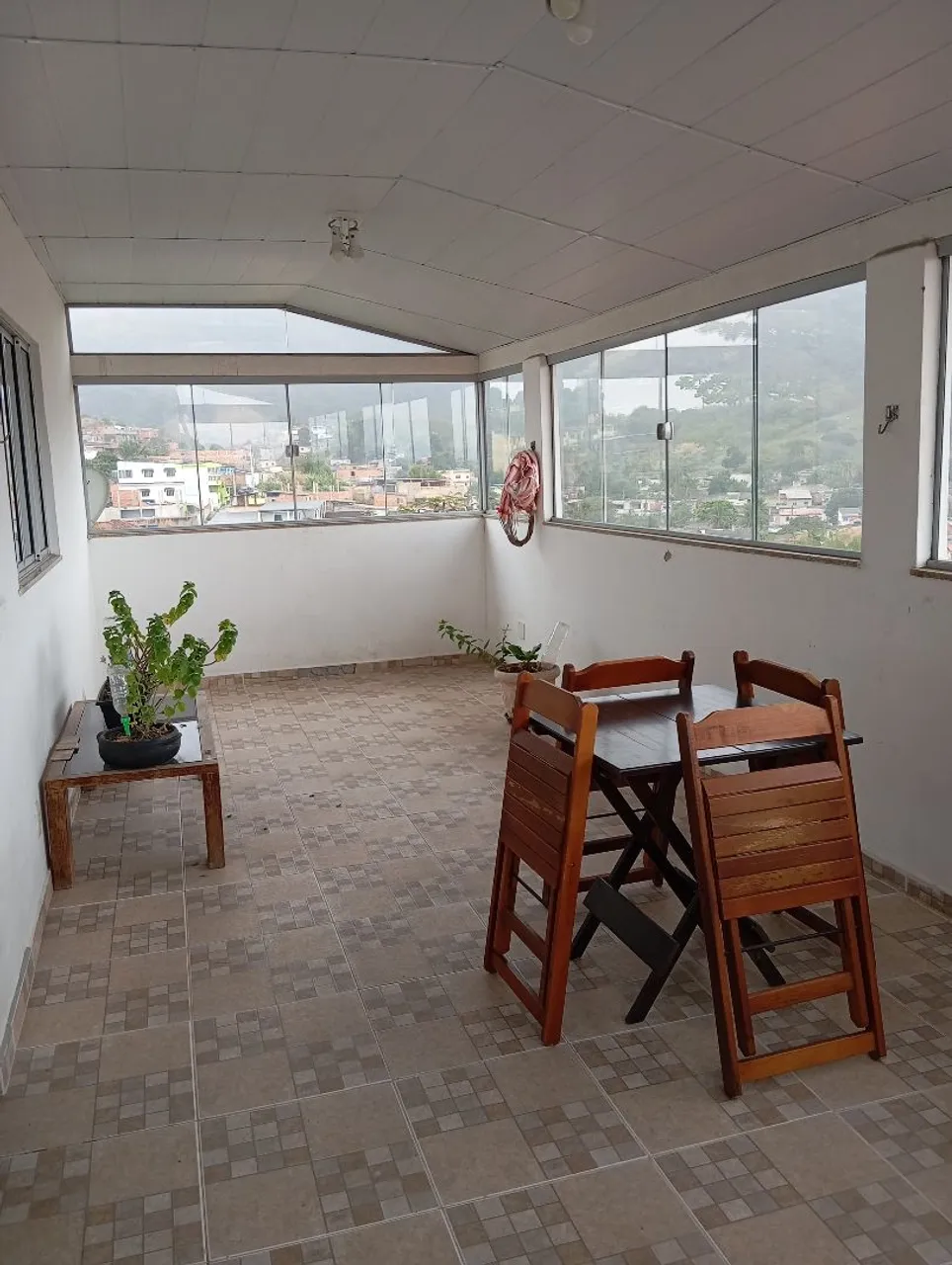 140 m² apartment with a park view and a bathtub