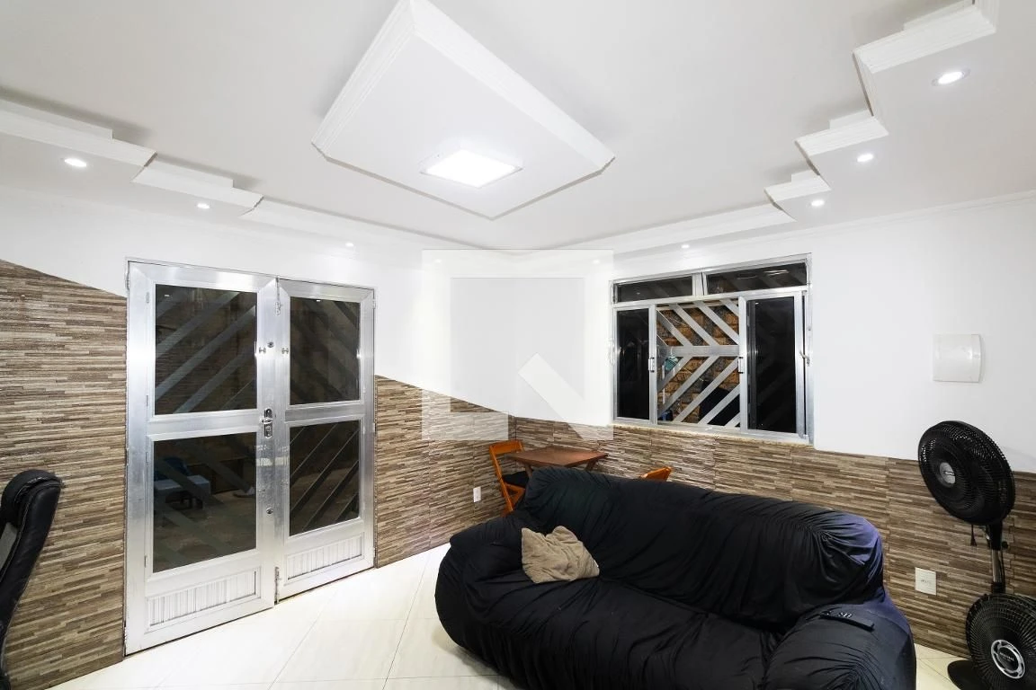Furnished studio with 1 bedroom and 2 bathrooms — photo 14
