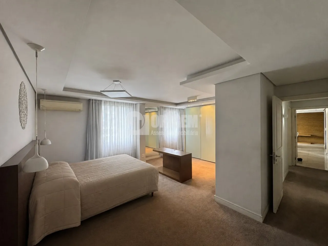 Apartamento de 2 habitaciones con balcón acristalado — photo 12