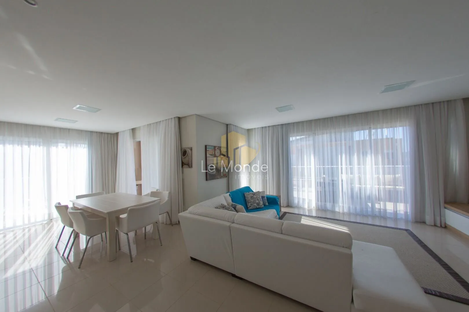 Apartamento amueblado con 4 dormitorios y 382 m² — photo 47