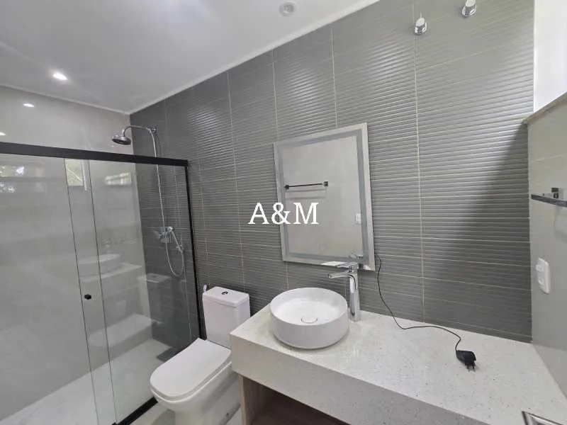 Casa com 4 quartos e 5 banheiros, 4 vagas — photo 21