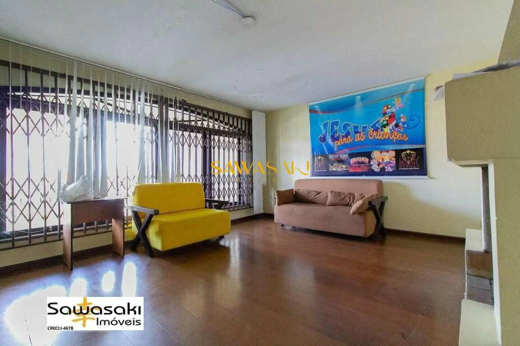 House with 8 bedrooms, 4 en-suites and 459 m² — photo 3