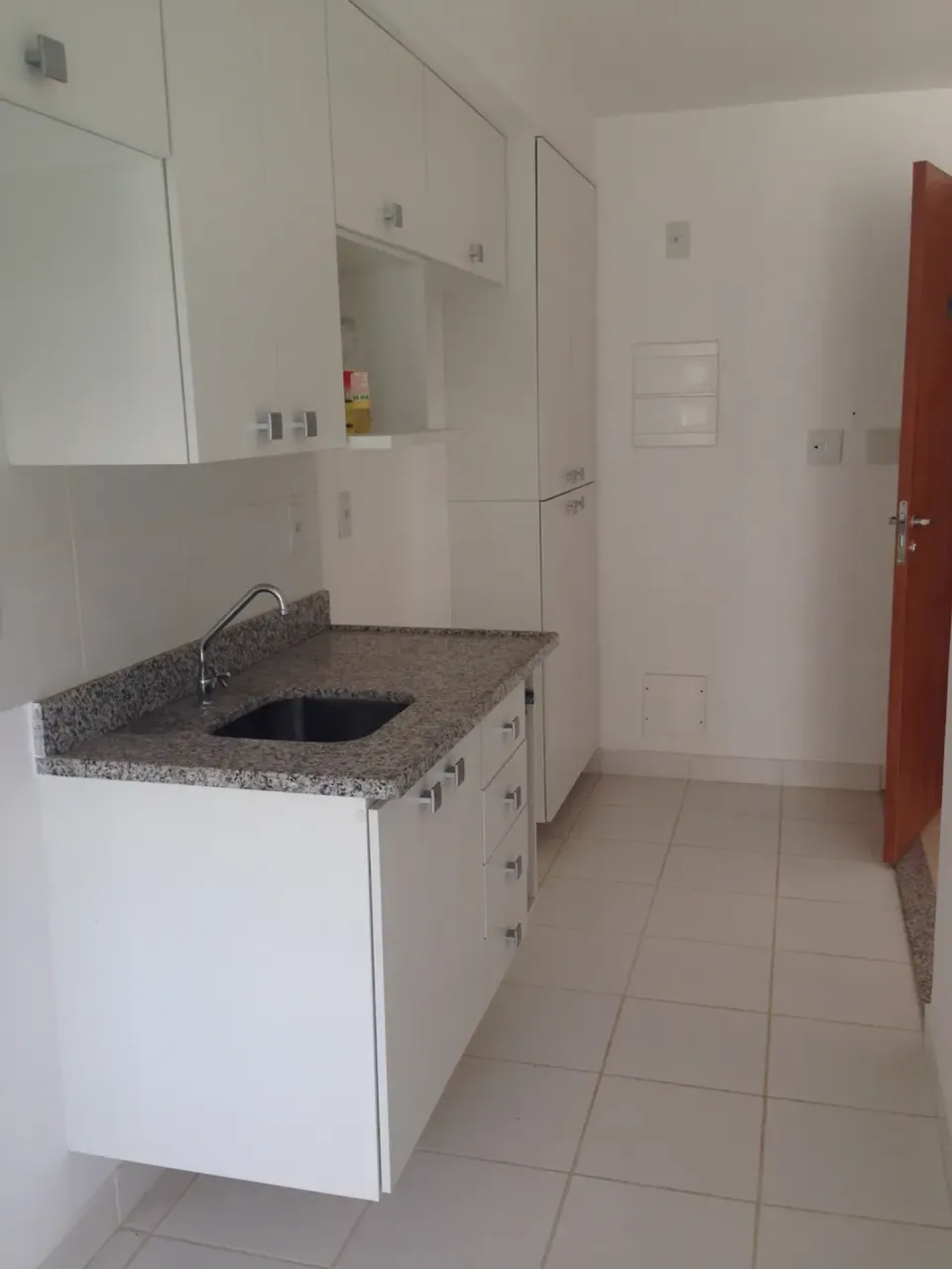 65 m² apartment with 2 bedrooms and 2 bathrooms — photo 6