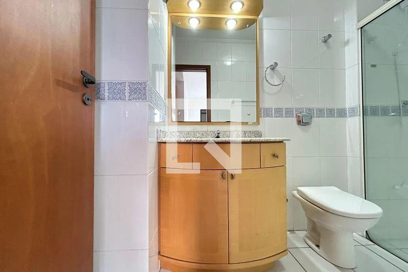 5-bedroom apartment with a bathtub in Florianópolis — photo 33