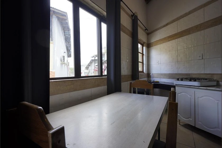 Studio mobiliado com 1 quarto e fogão a gás — photo 5