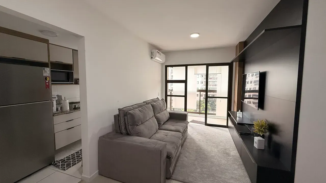 Furnished 2-bedroom, 2-bath apartment with 1 parking spot — photo 13