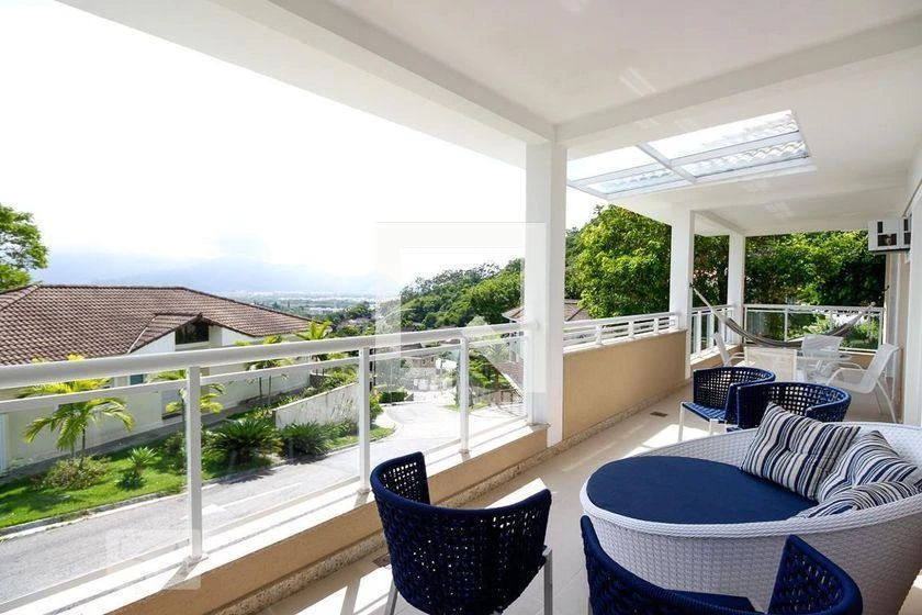 House for rent with 4 en-suite bedrooms and 450 m² — photo 43