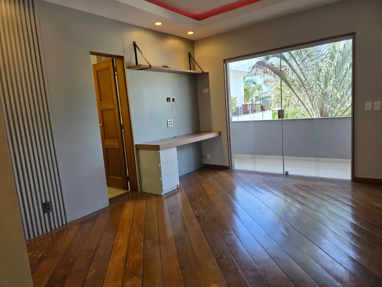 Будинок на 450 м² з 4 спальнями та кухнею з газом — photo 16
