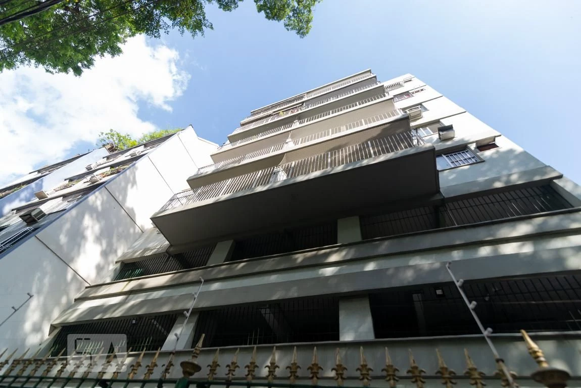Furnished apartment, 78 m², with a glass-enclosed balcony — photo 43