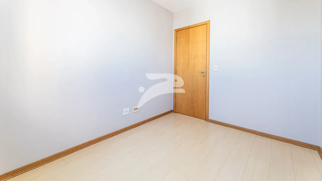 Квартира с 2 спальнями, 1 ванной и 1 местом — photo 11