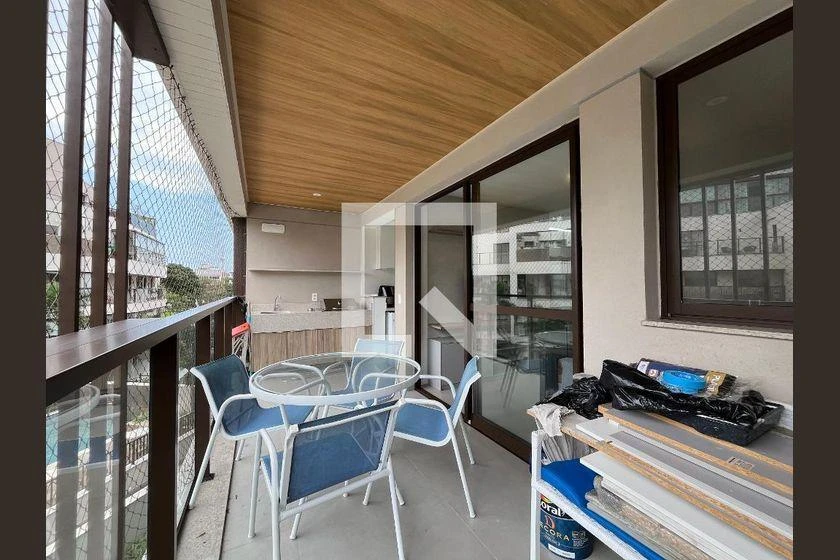 Balcony with a grill in a 3-bedroom apartment, 89 m² — photo 5