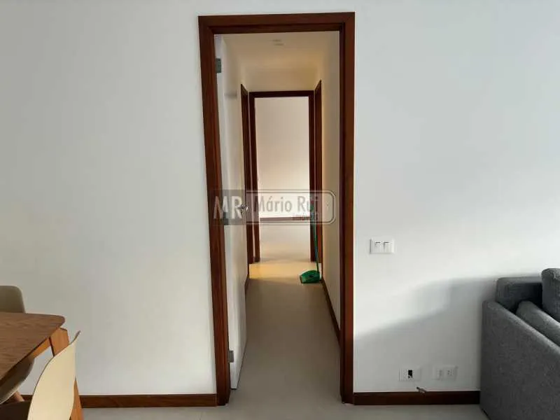 Apartment with 2 bedrooms and 2 bathrooms plus a balcony — photo 16