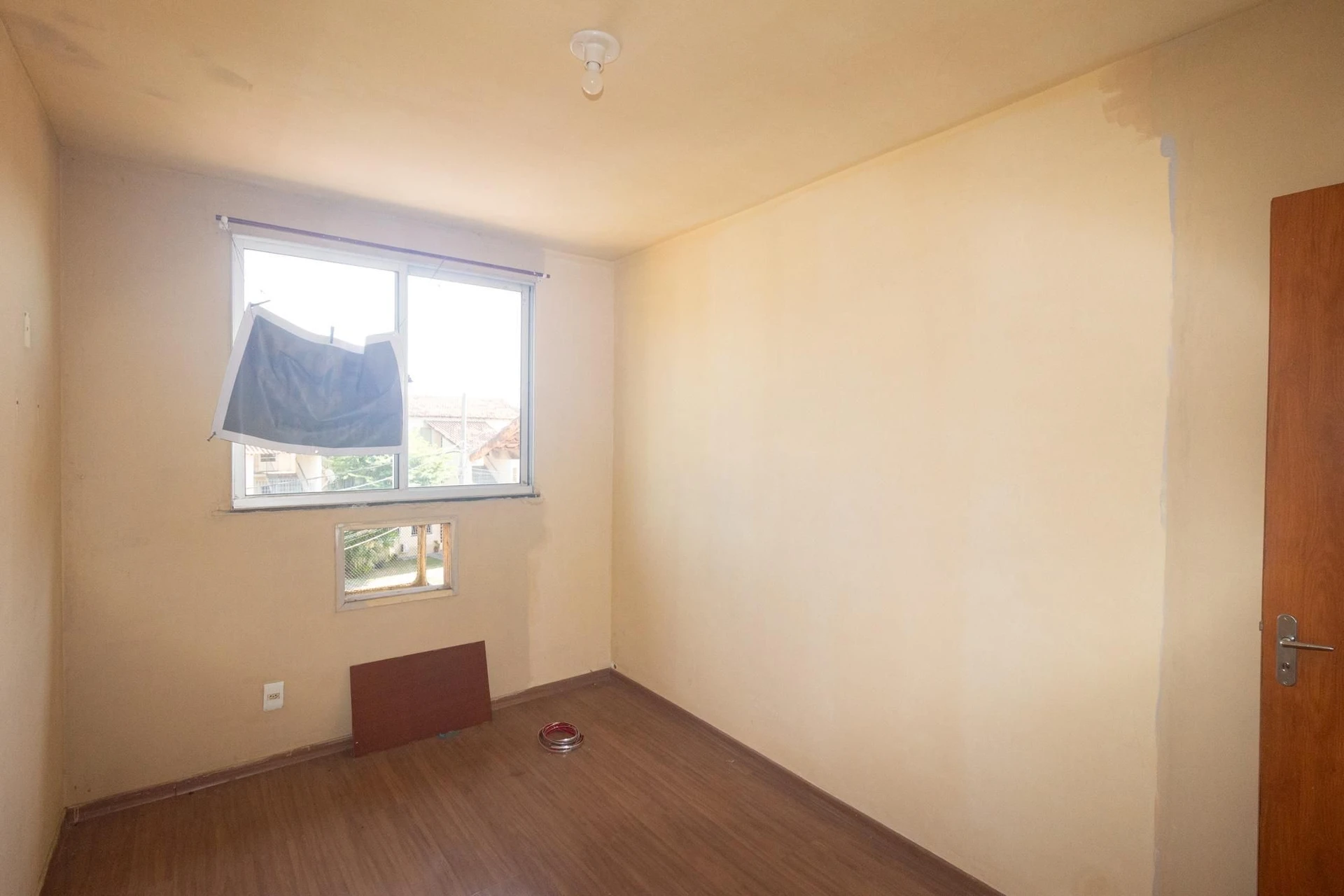 Apartment with laundry area, 2 bedrooms and closed kitchen — photo 18