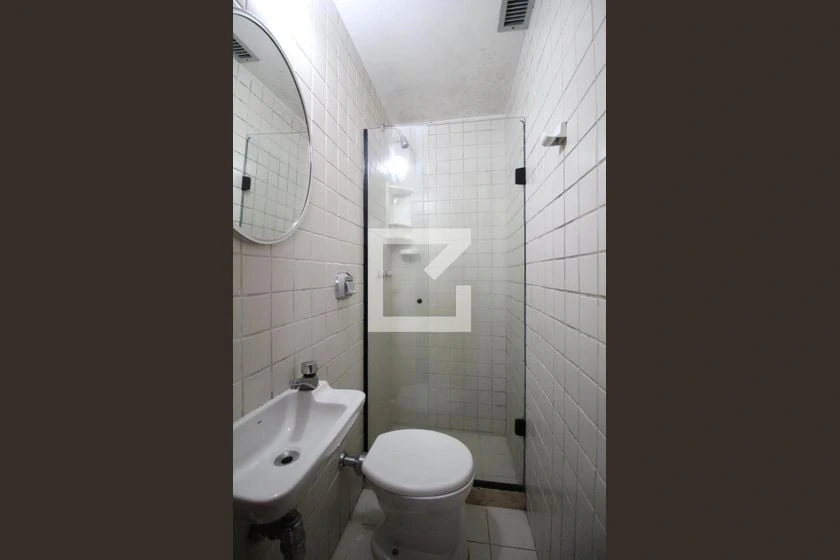 Glass-enclosed balcony in a 3-bedroom apartment, 122 m² — photo 29