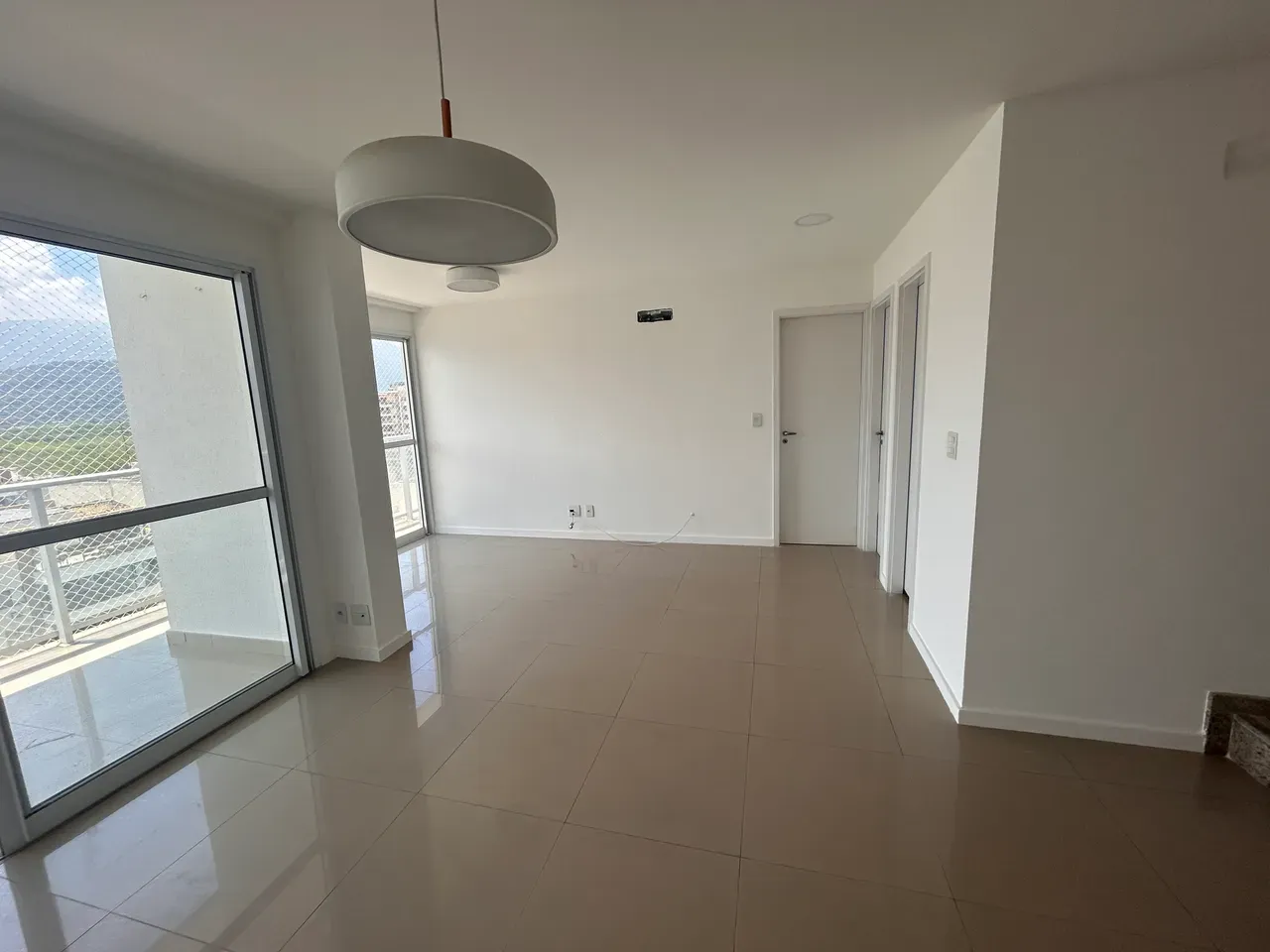 3-bedroom apartment with a mountain view in Rio de Janeiro — photo 4