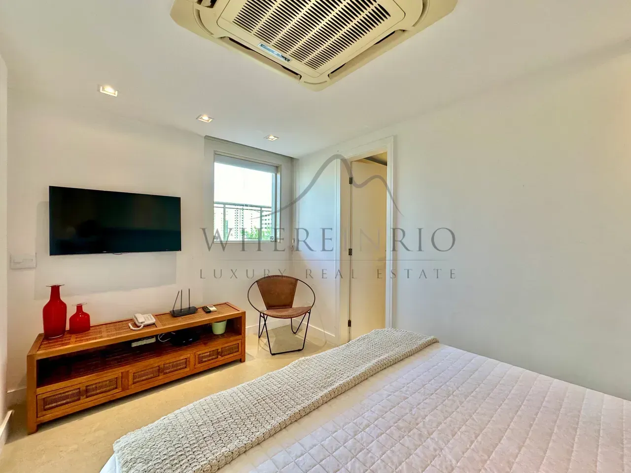 3-bedroom penthouse with 3 bathrooms — photo 18
