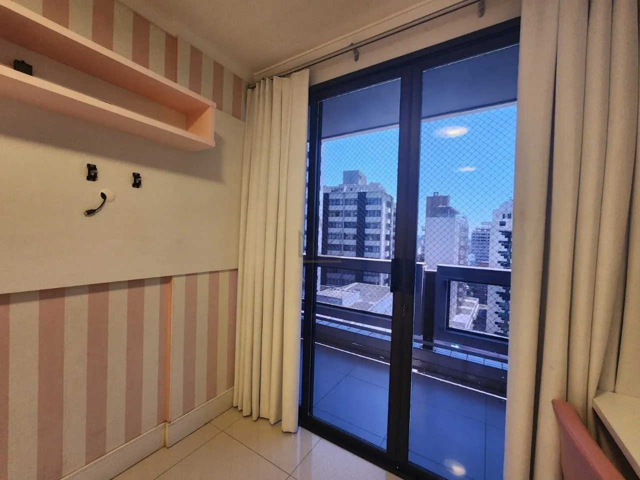 4-bedroom apartment in a building with a gym — photo 19