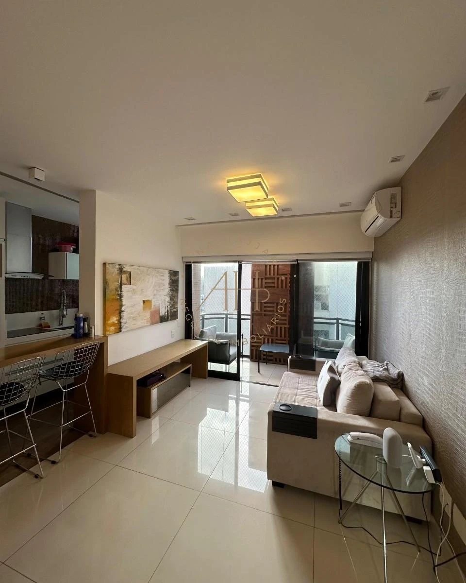 Furnished 2-bedroom apartment with city-view windows — photo 5