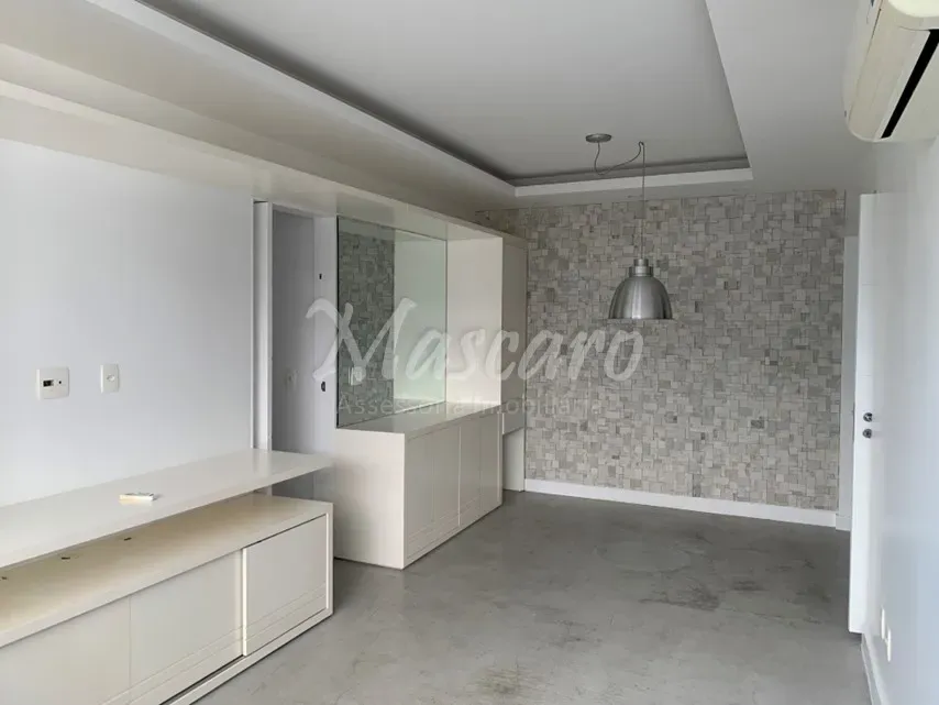Apartment on the 15th floor with a home office — photo 16