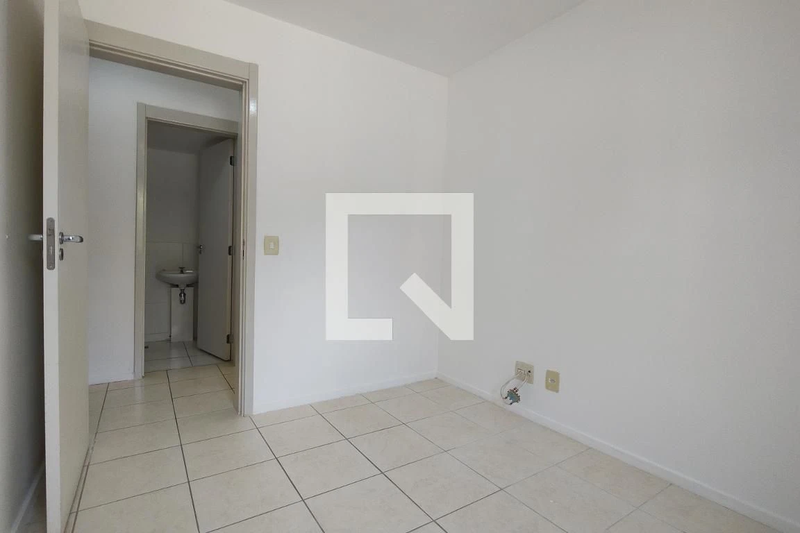 Unfurnished apartment with 3 bedrooms and open kitchen — photo 28