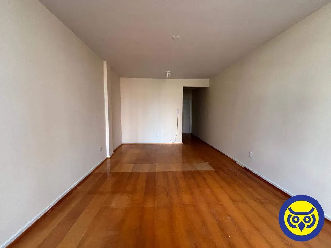 Departamento de 1 dormitorio con piso de madera o laminado — photo 11